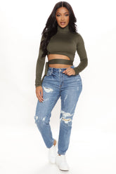 Slayin' The Game Slim Boyfriend Jeans - Medium Blue Wash